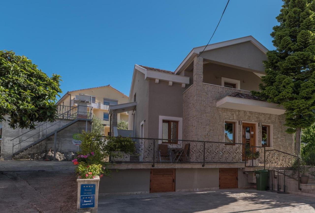 Villa Lucica Τρογκίρ Εξωτερικό φωτογραφία