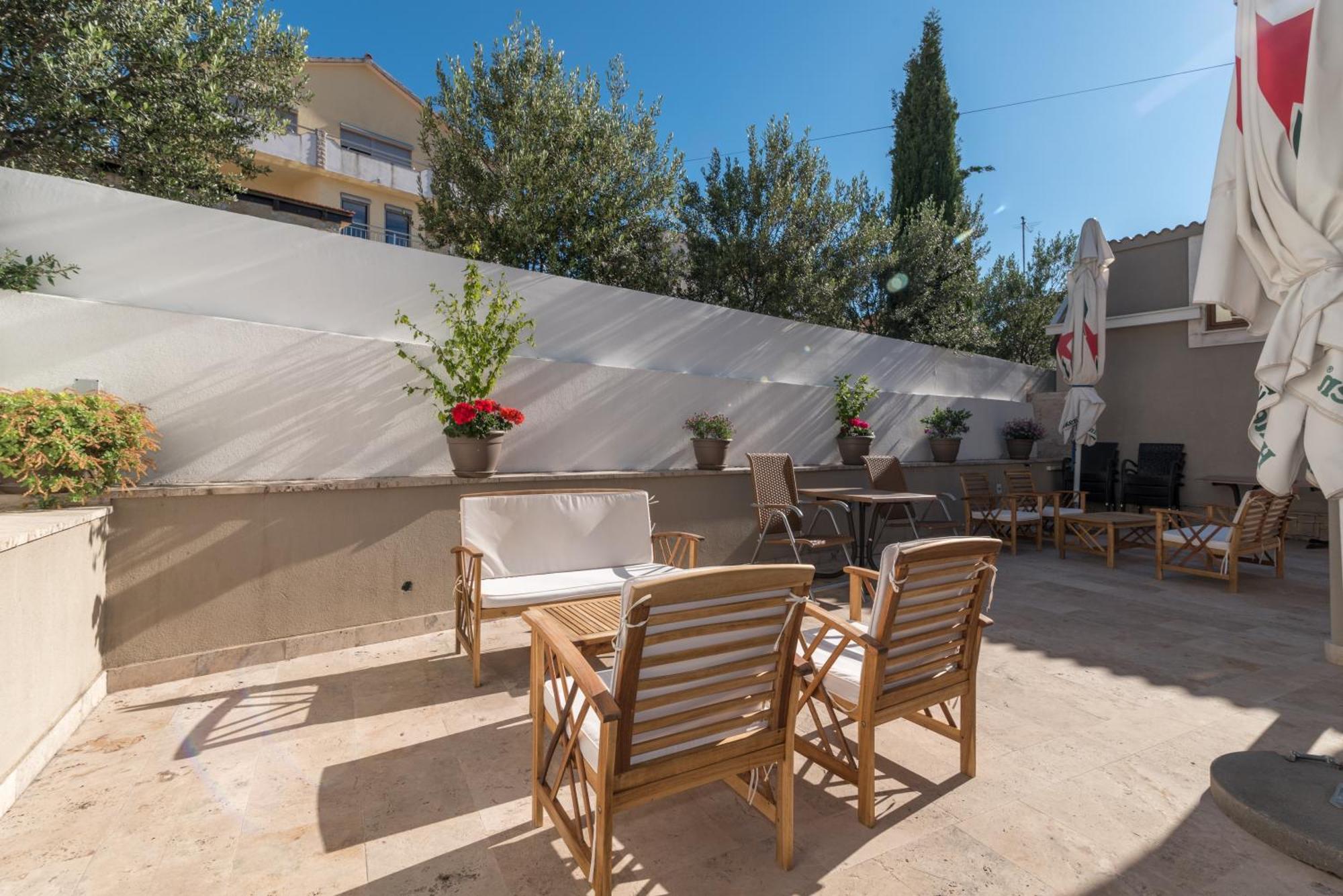 Villa Lucica Τρογκίρ Εξωτερικό φωτογραφία