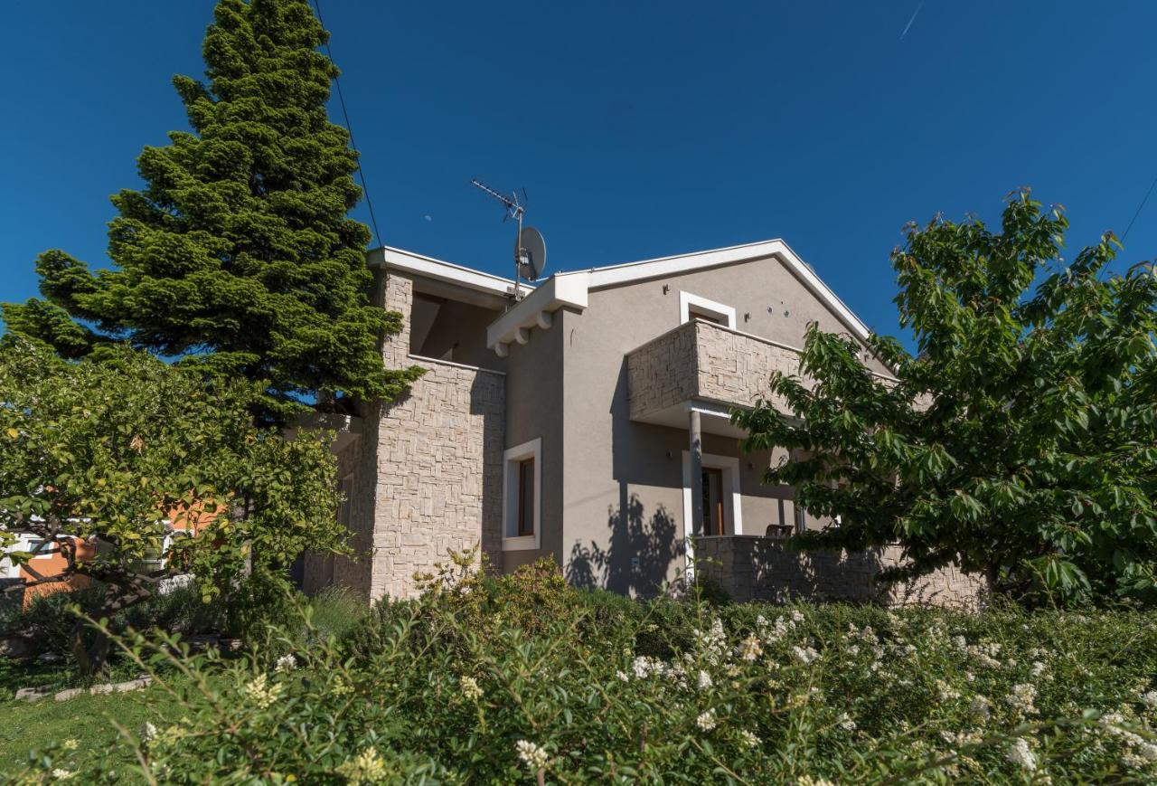 Villa Lucica Τρογκίρ Εξωτερικό φωτογραφία