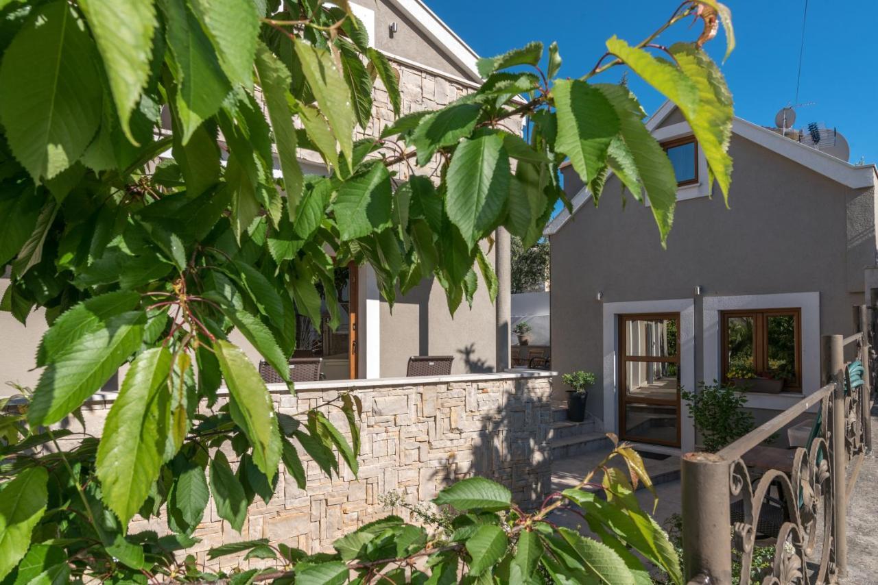 Villa Lucica Τρογκίρ Εξωτερικό φωτογραφία