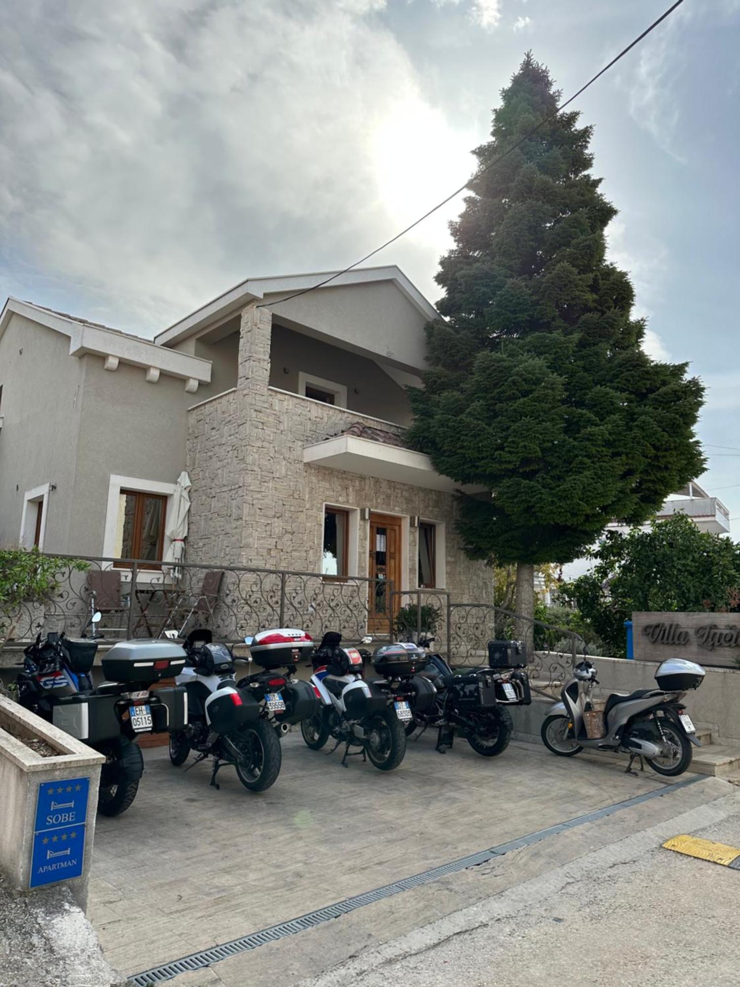 Villa Lucica Τρογκίρ Εξωτερικό φωτογραφία
