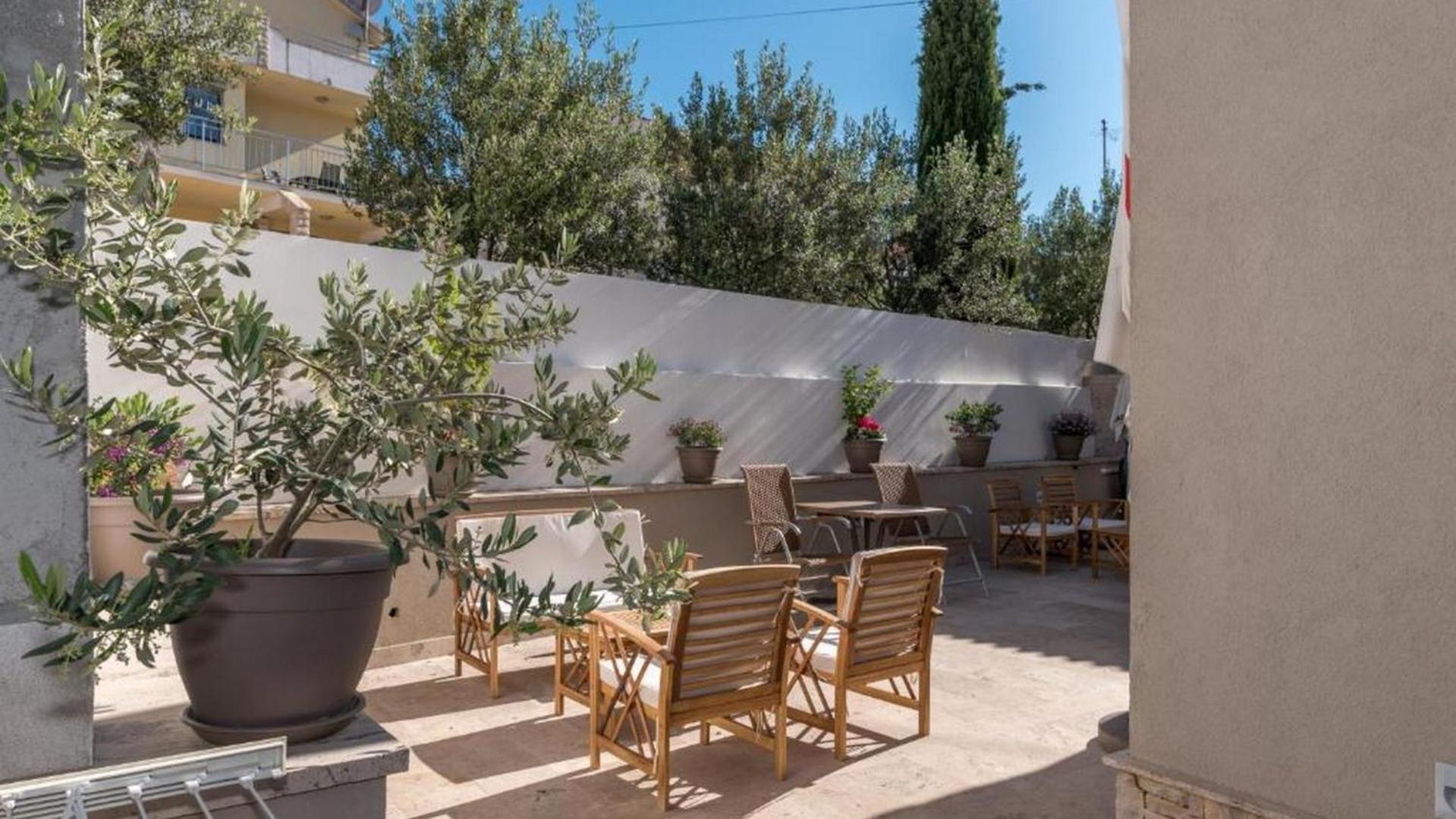 Villa Lucica Τρογκίρ Εξωτερικό φωτογραφία
